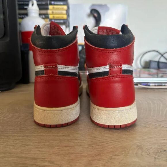 Vintage 1994 Nike Jordan 1 Chicago 153126-101 Size 5Y US - Picture 4 of 8